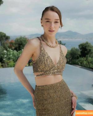 Phoebe Dynevor photo #0021