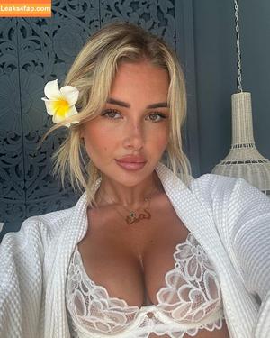 Phoebe Isobel photo #0108