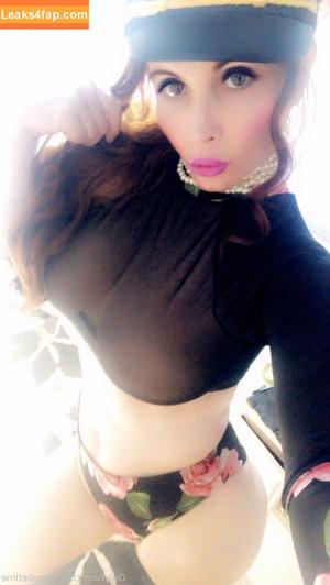 Phoebe Price photo #0176