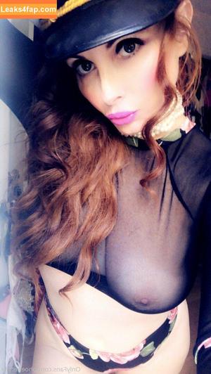 Phoebe Price photo #0180