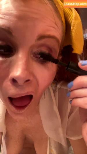 Phoebe Price photo #0292