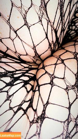 Phoebe Price photo #0428