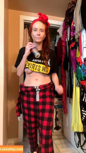 Phoebe Price photo #0840