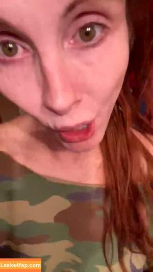 Phoebe Price photo #0915