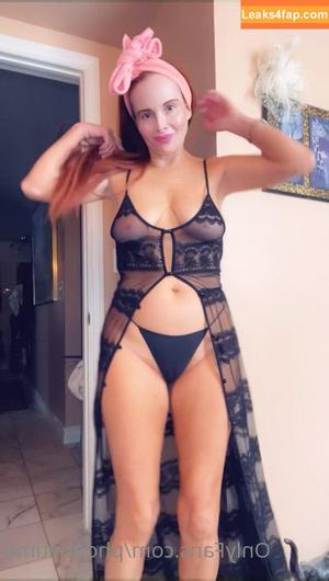 Phoebe Price photo #1073