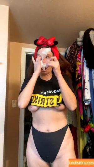 Phoebe Price photo #1082