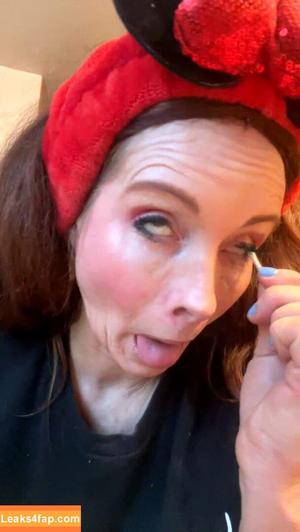 Phoebe Price photo #1100