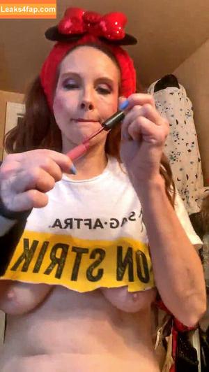 Phoebe Price photo #1157