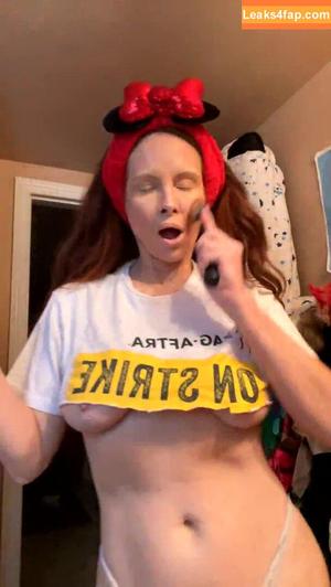 Phoebe Price photo #1161