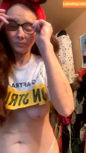 Phoebe Price photo #1171