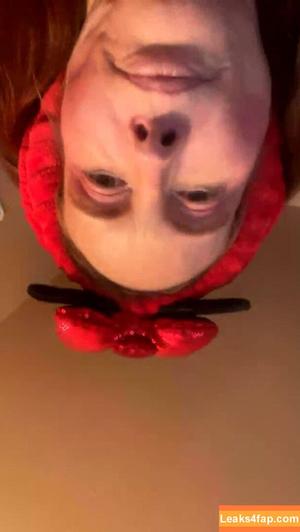 Phoebe Price photo #1174