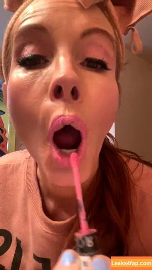 Phoebe Price photo #1200