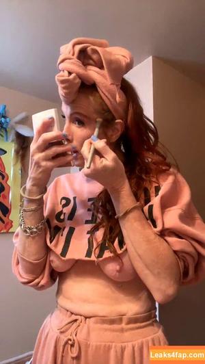 Phoebe Price photo #1206