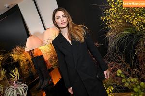 Phoebe Tonkin photo #0430