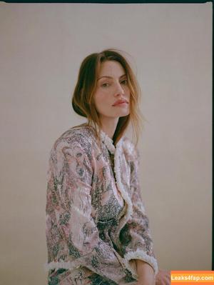 Phoebe Tonkin photo #0476