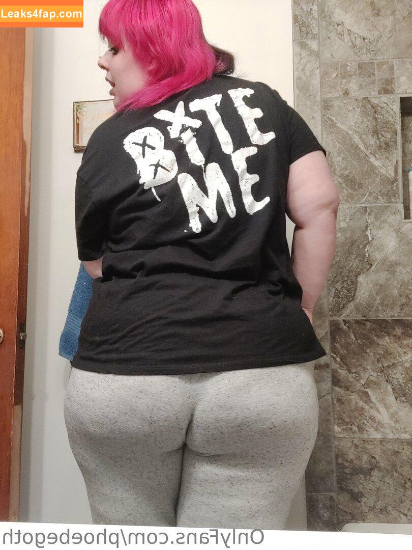 phoebegoth /  leaked photo photo #0177