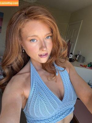 phoebeisginger photo #0149