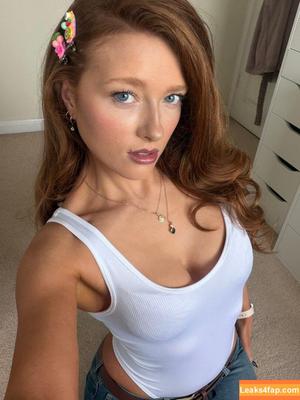 phoebeisginger photo #0153