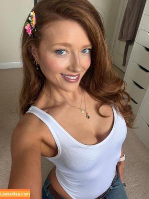 phoebeisginger photo #0154