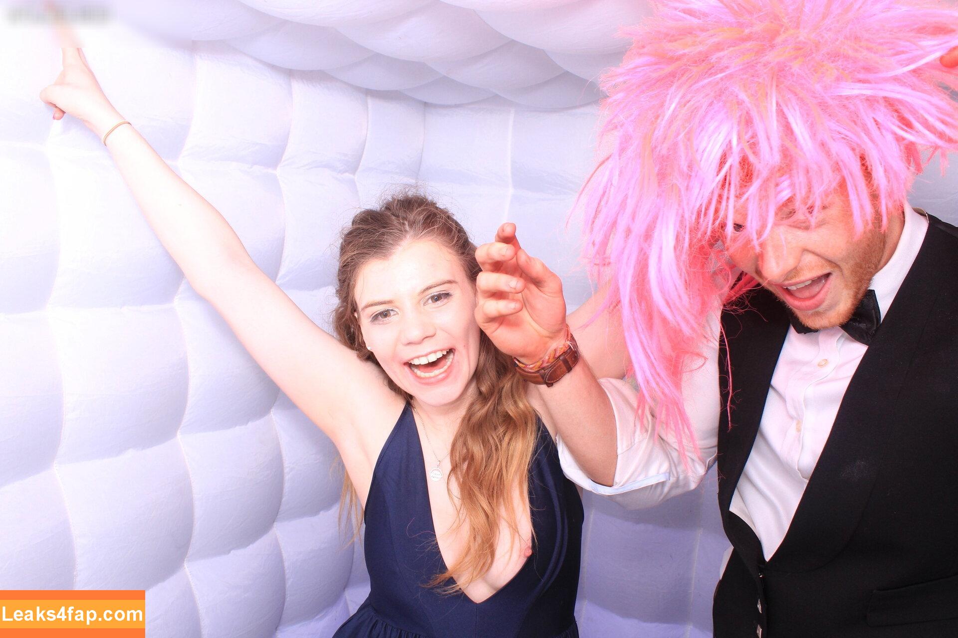 Photobox Flashes /  leaked photo photo #0020