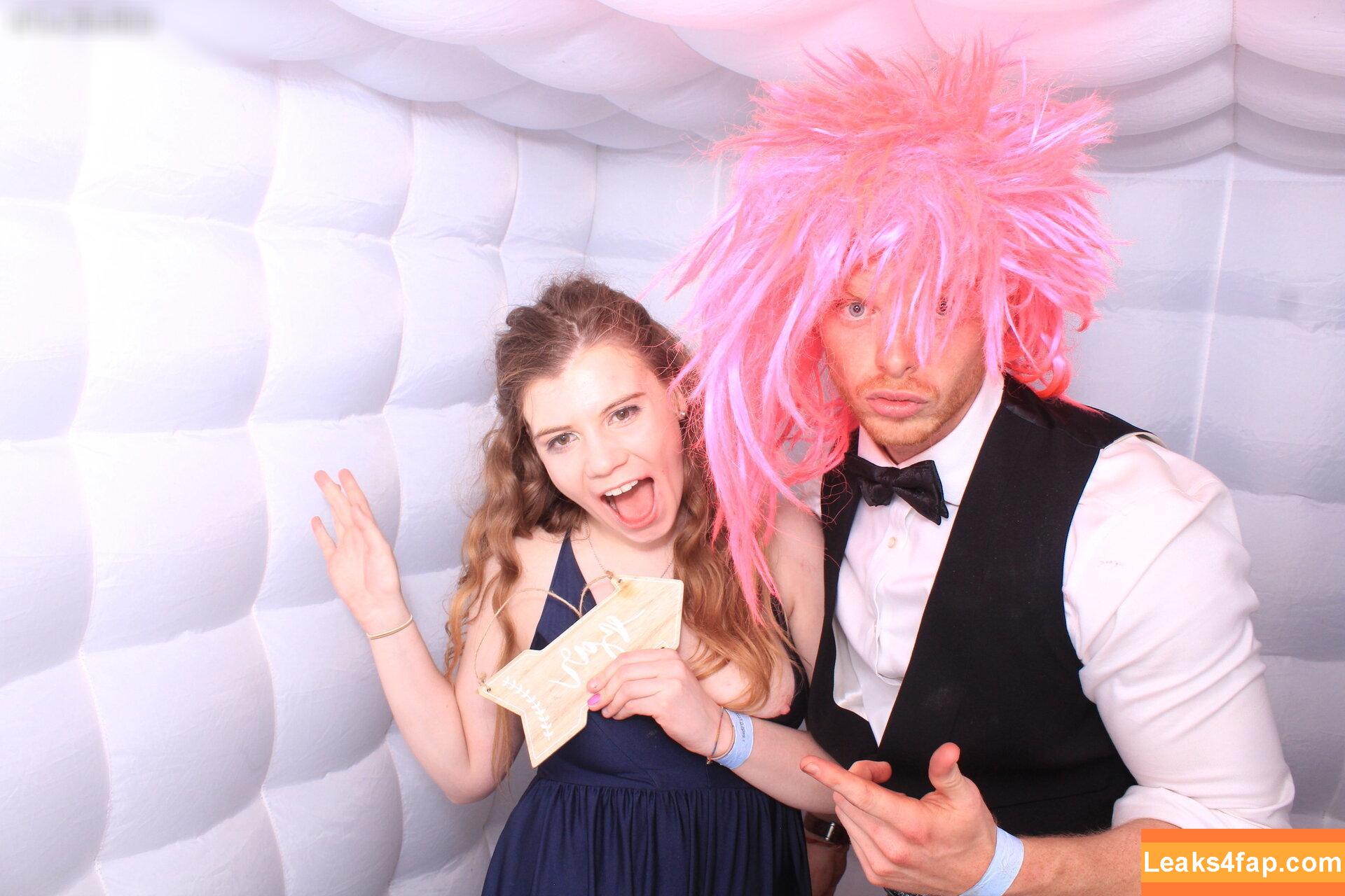 Photobox Flashes /  leaked photo photo #0021