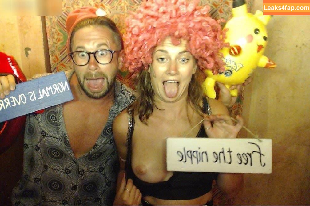 Photobox Flashes /  leaked photo photo #0100