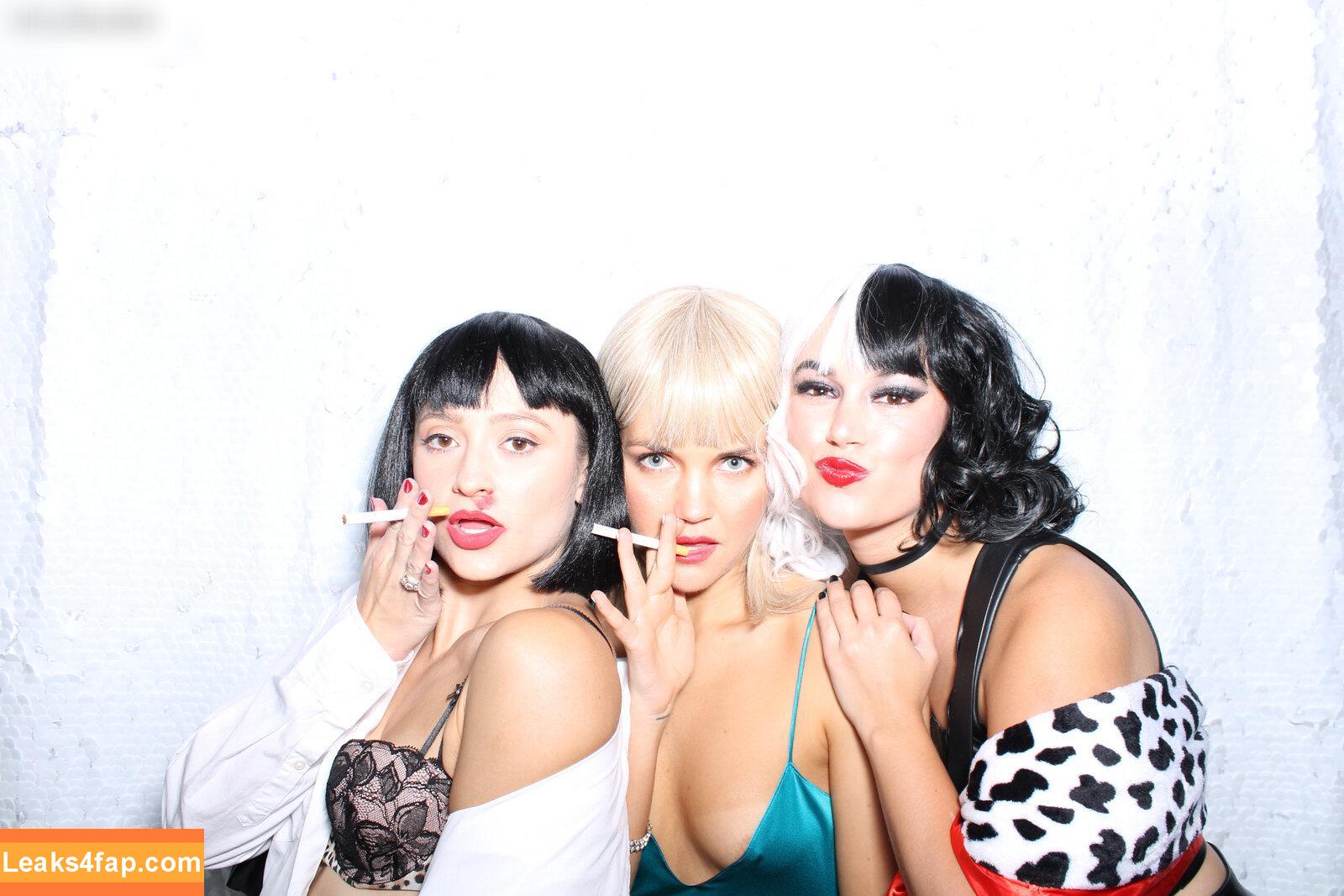 Photobox Flashes /  leaked photo photo #0154