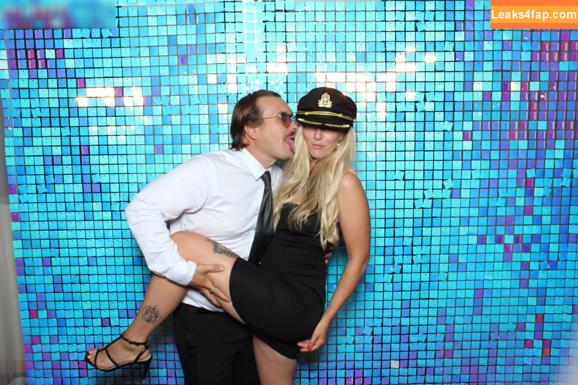 Photobox Flashes /  leaked photo photo #0173