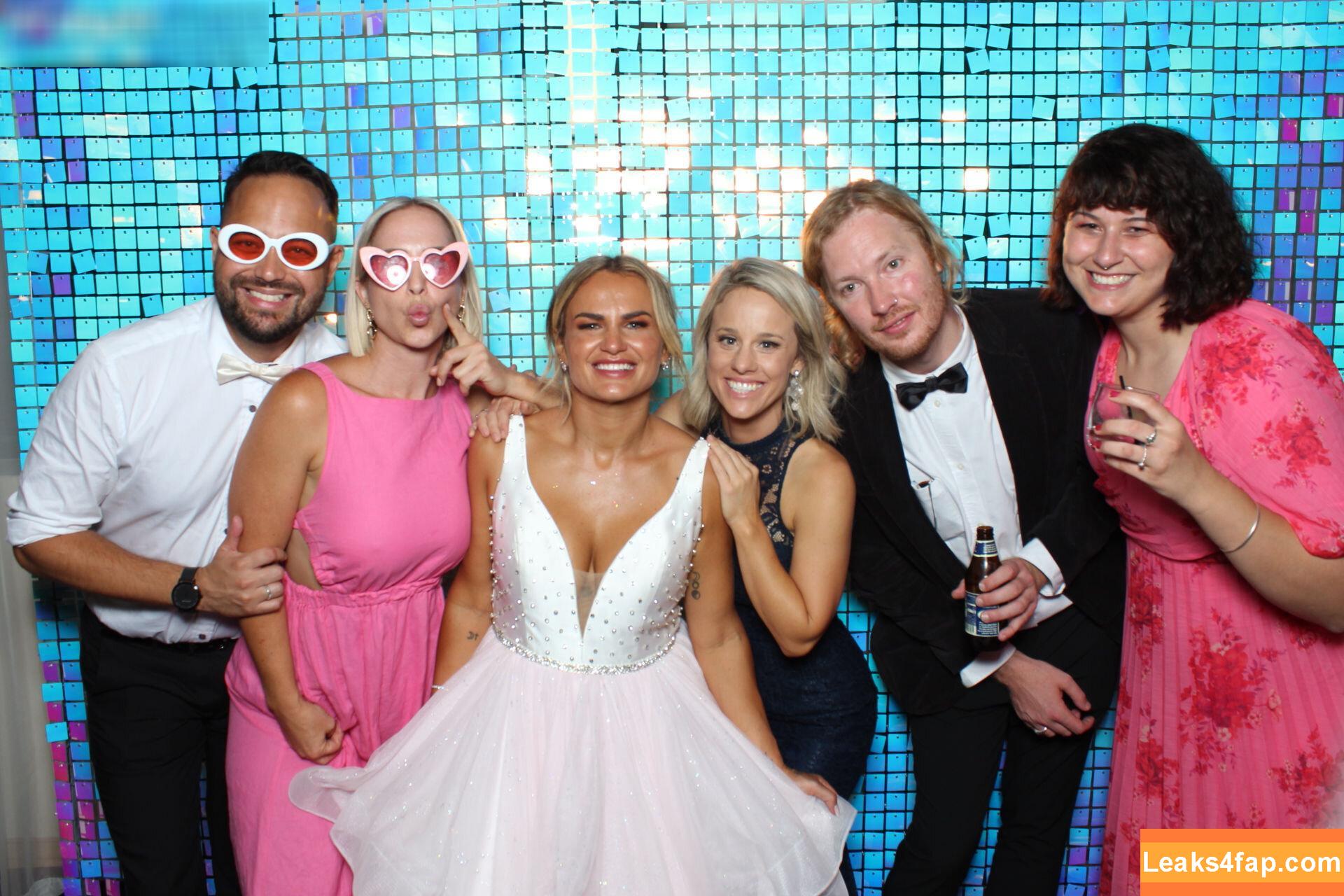 Photobox Flashes /  leaked photo photo #0175