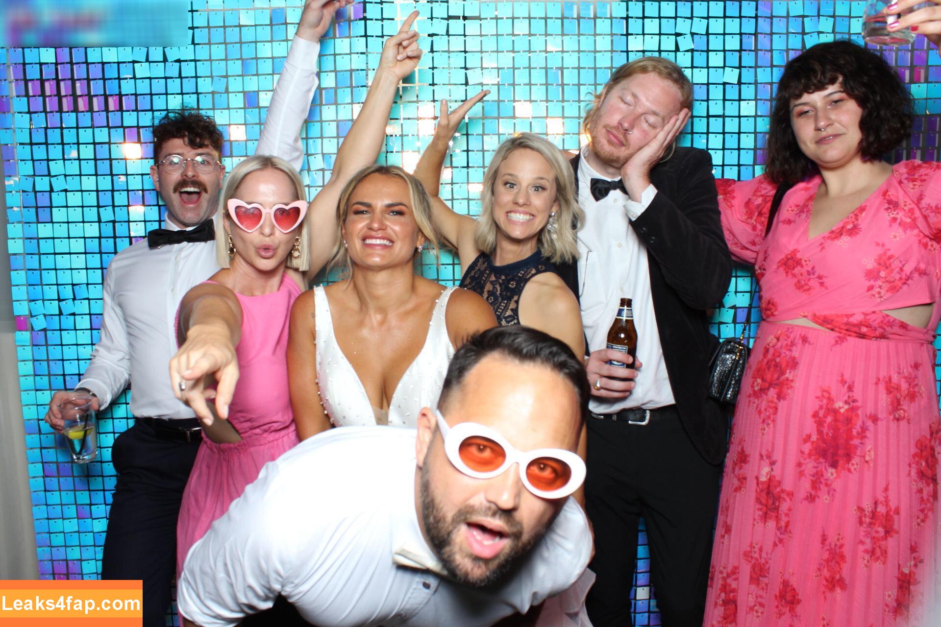 Photobox Flashes /  leaked photo photo #0177