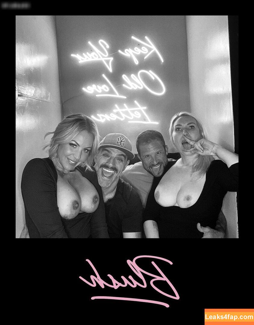 Photobox Flashes /  leaked photo photo #0190