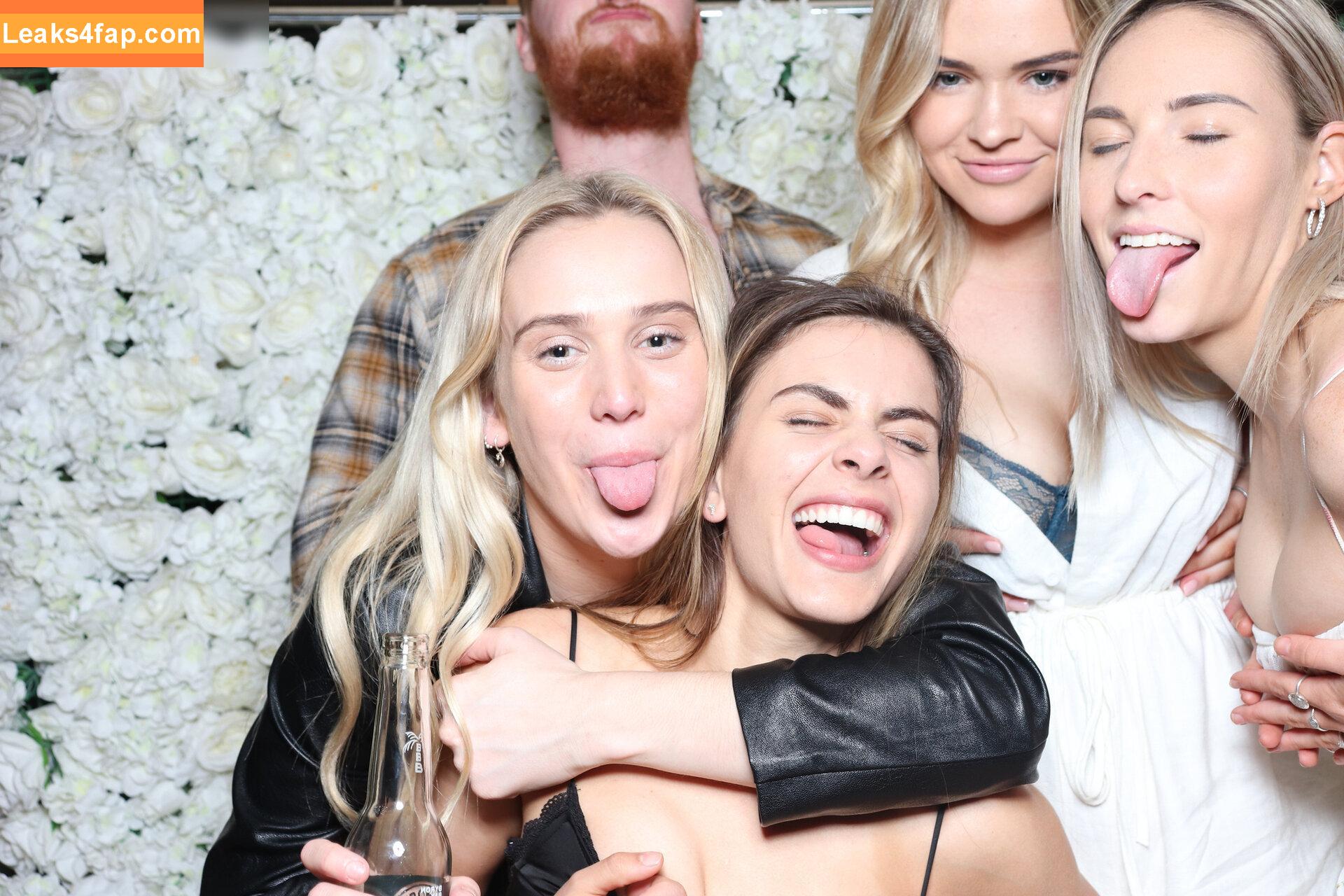 Photobox Flashes /  leaked photo photo #0295