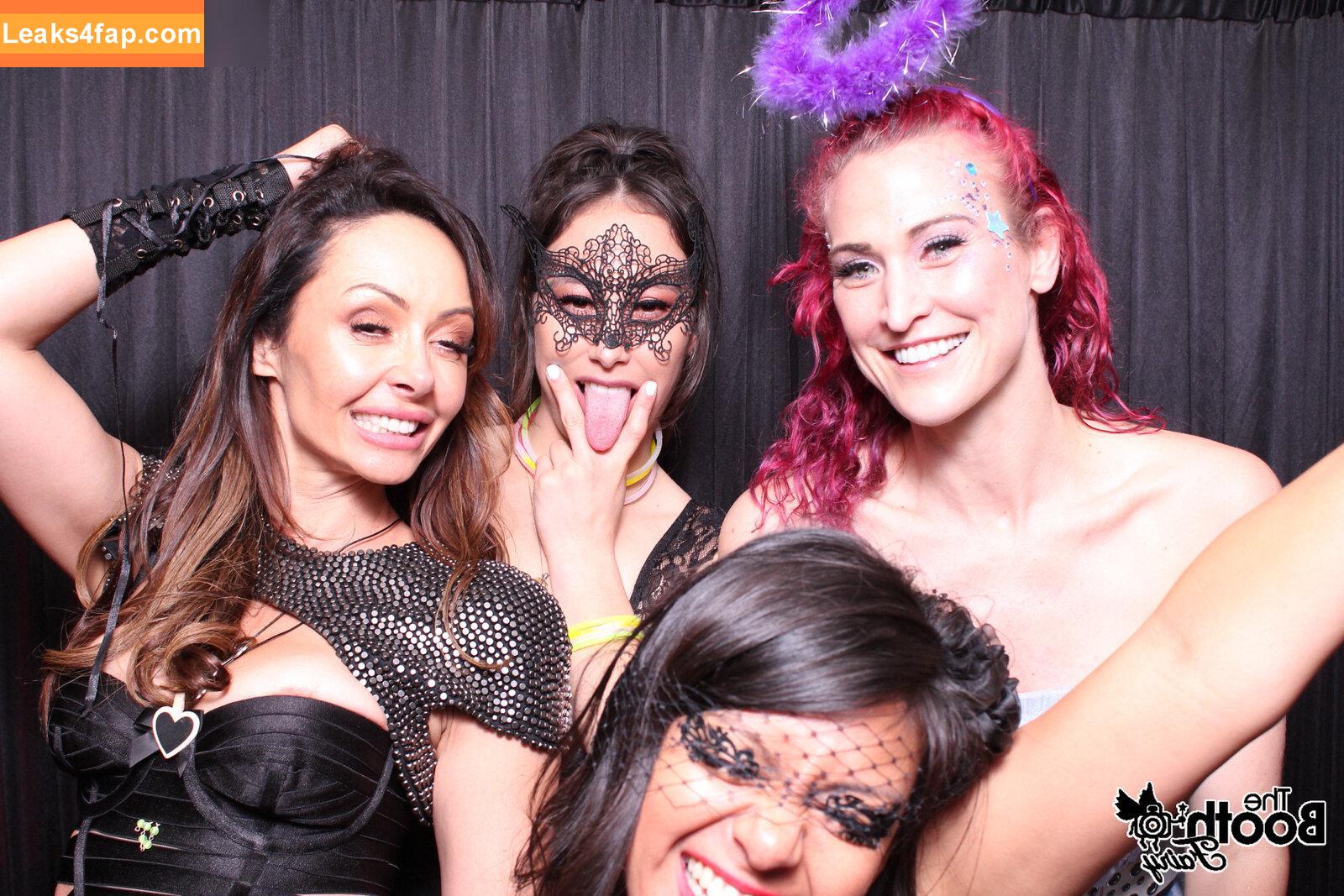 Photobox Flashes /  leaked photo photo #0381