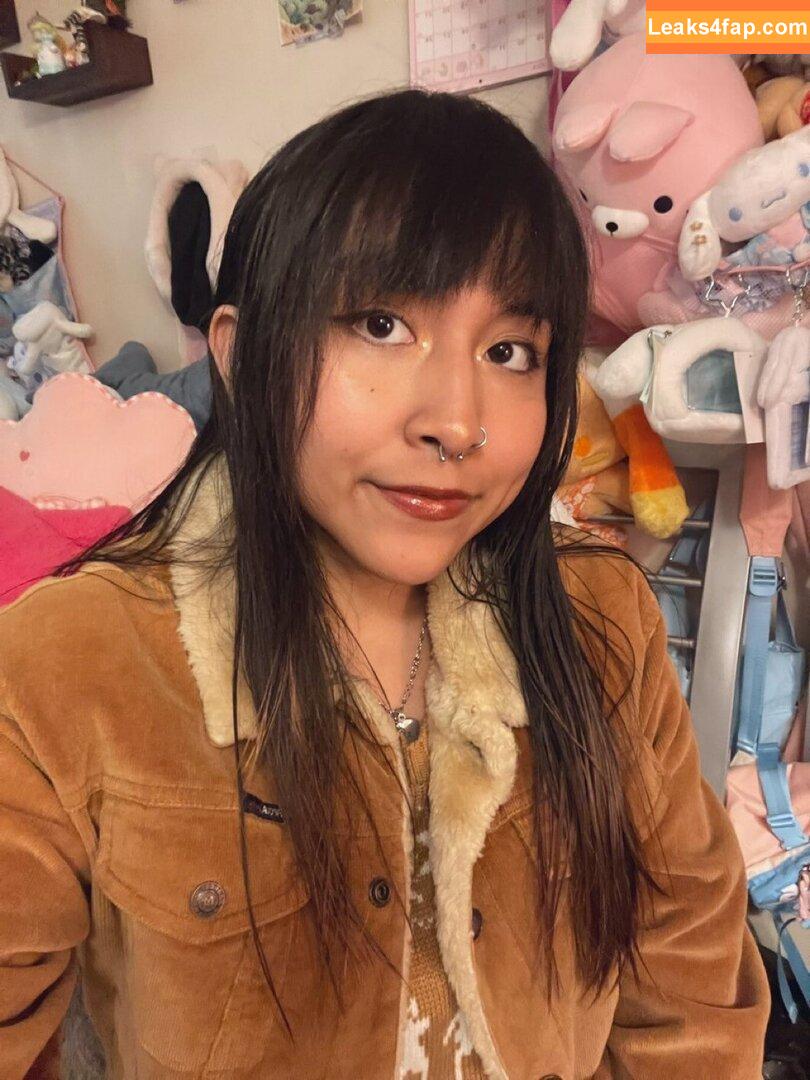 pill0wprncess /  leaked photo photo #0008