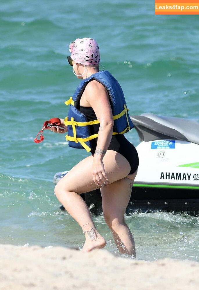Pink / Alecia Beth Moore / pinksuicide leaked photo photo #0118