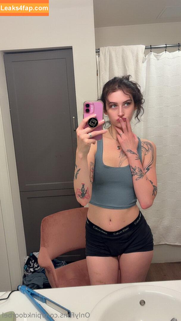 pinkdoorbel /  leaked photo photo #0006