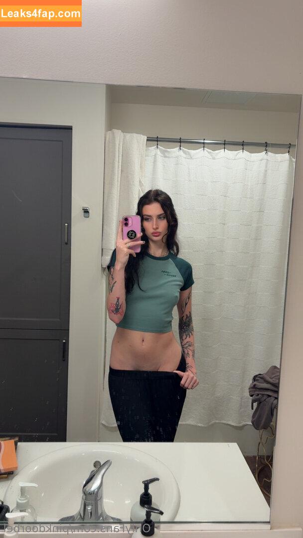 pinkdoorbel /  leaked photo photo #0022