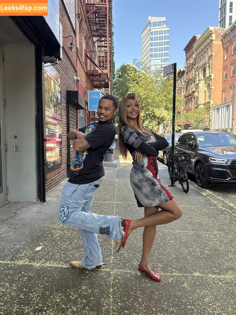 PinkPantheress / aloe_vera leaked photo photo #0044