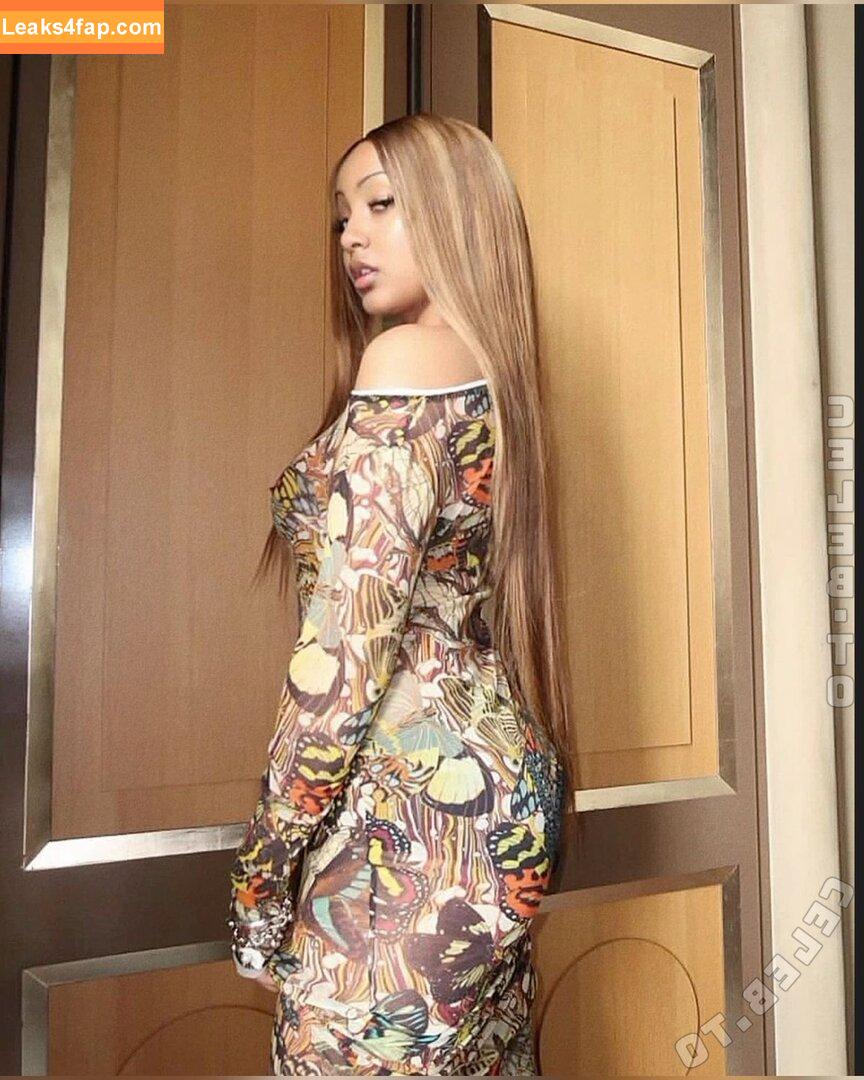 PinkPantheress / aloe_vera leaked photo photo #0062