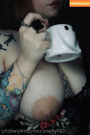 pinkywitchy photo #0011