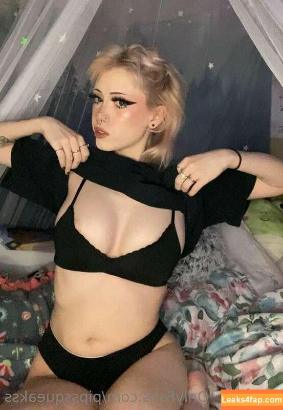 pipssqueakss / https: leaked photo photo #0386