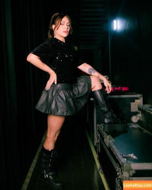 Pitty photo #0109