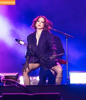 Pitty photo #0124