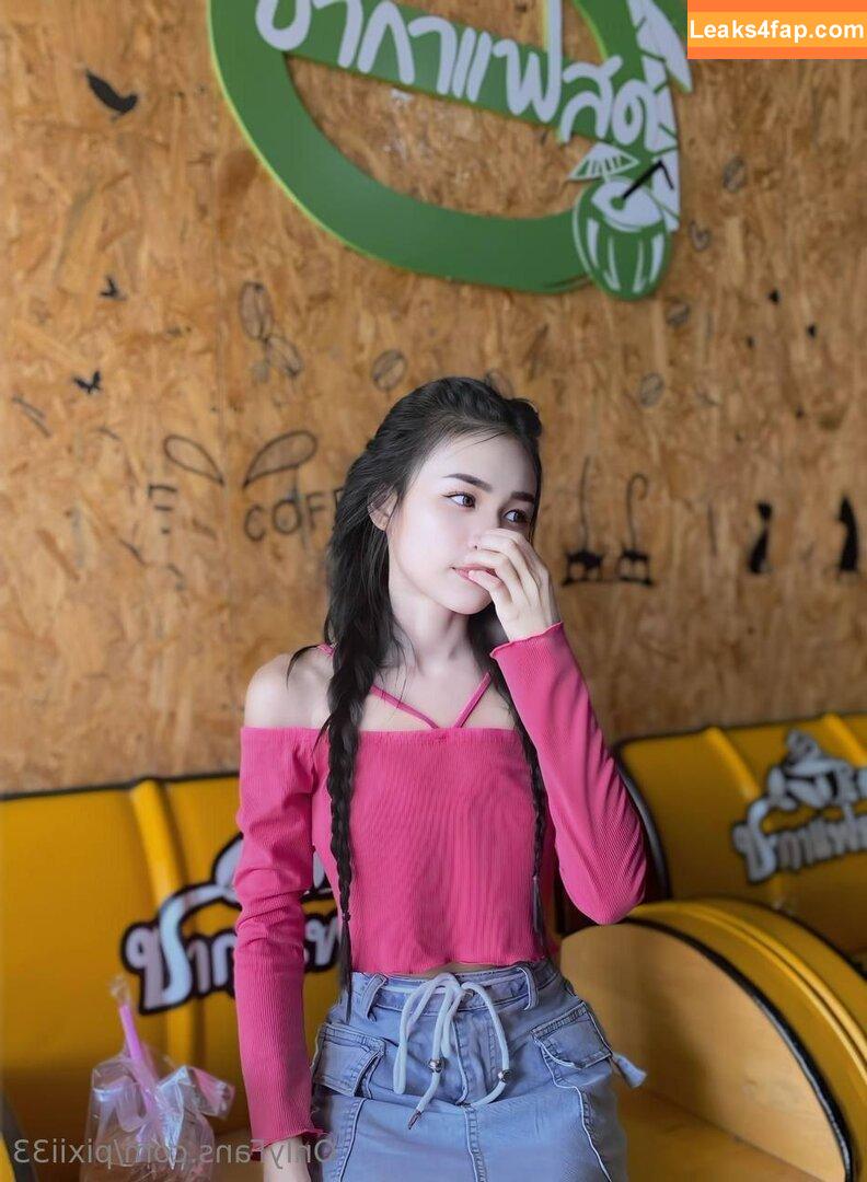 pixii33 /  leaked photo photo #0003