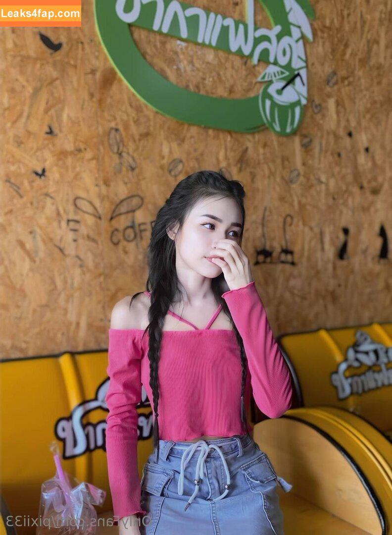 pixii33 /  leaked photo photo #0009