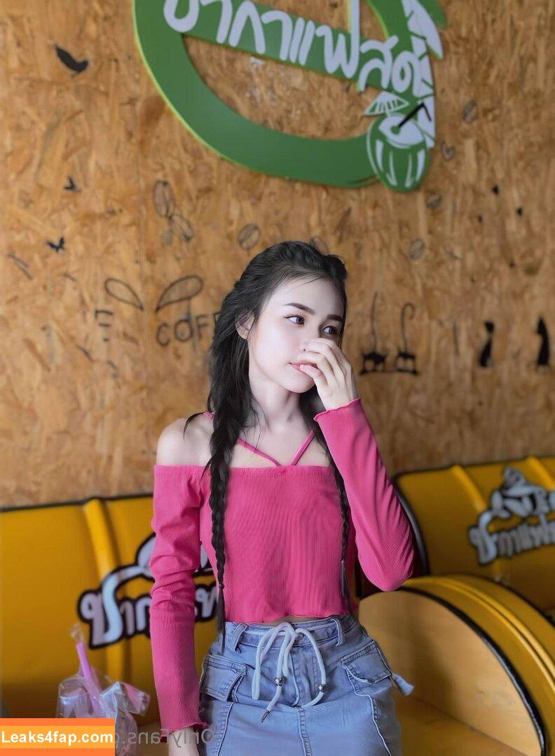 pixii33 /  leaked photo photo #0016