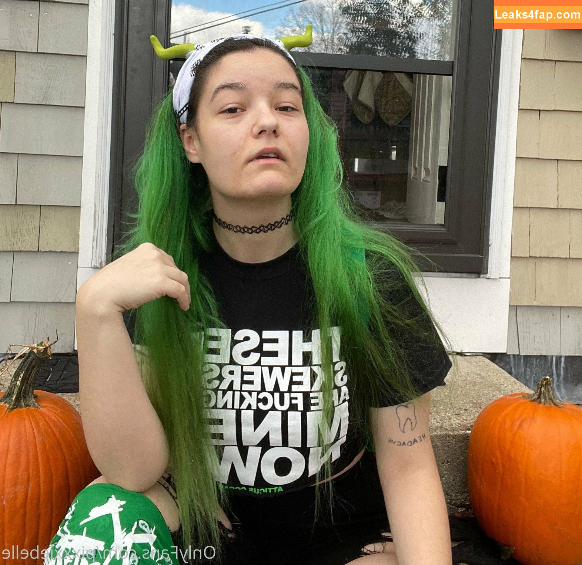 pixxxiebelle / thepixiebelles leaked photo photo #0075