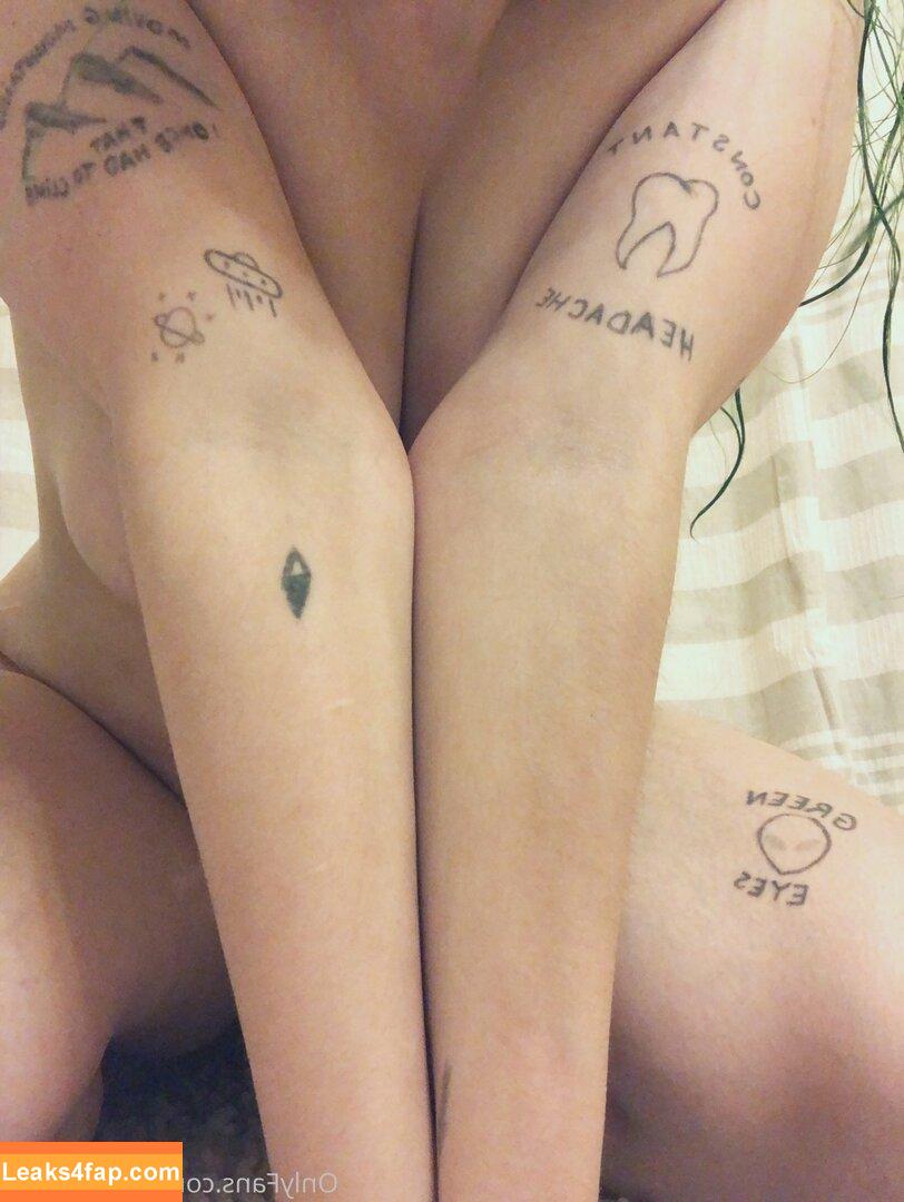 pixxxiebelle / thepixiebelles leaked photo photo #0151