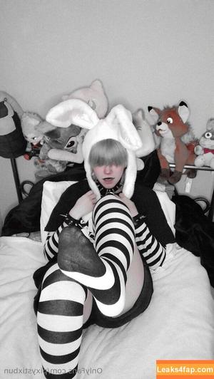 pixystixbun photo #0004