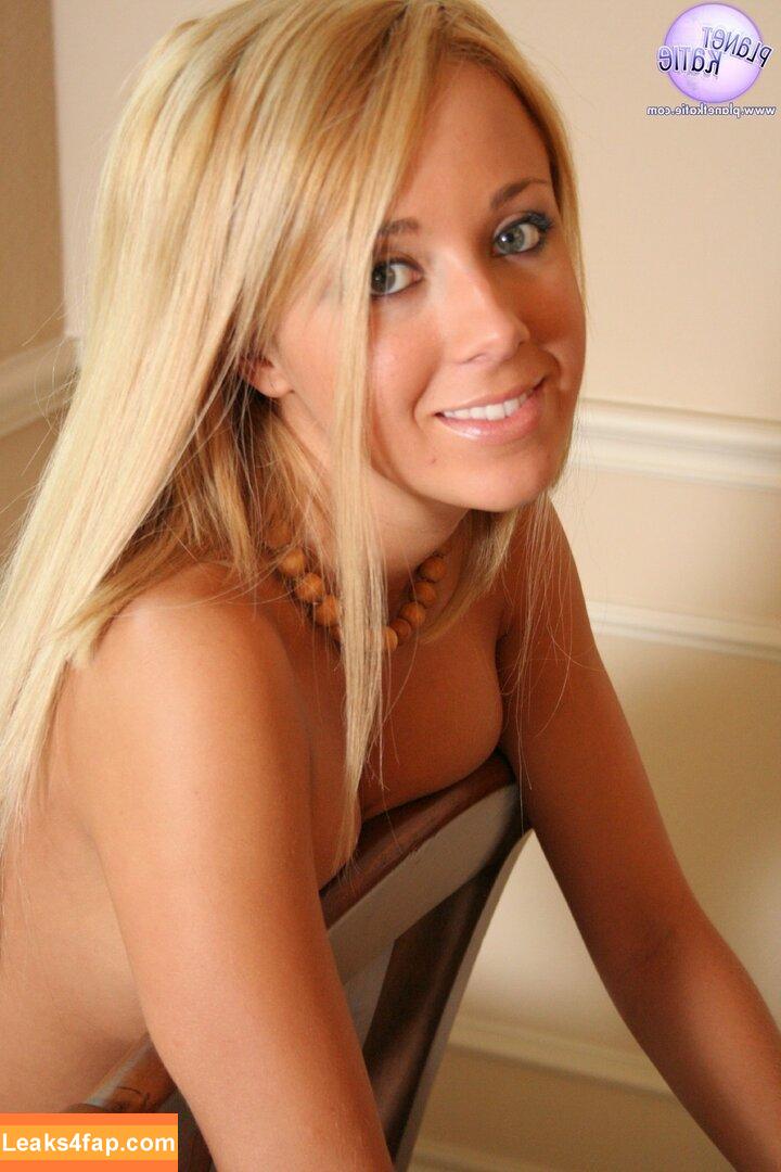 Planet Katie / Chase the Hottie content / katiesigmondd / katieslittleplanet leaked photo photo #0054